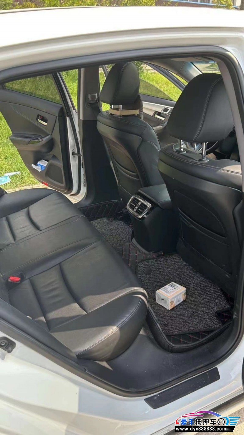 17年本田思铂睿轿车抵押车出售