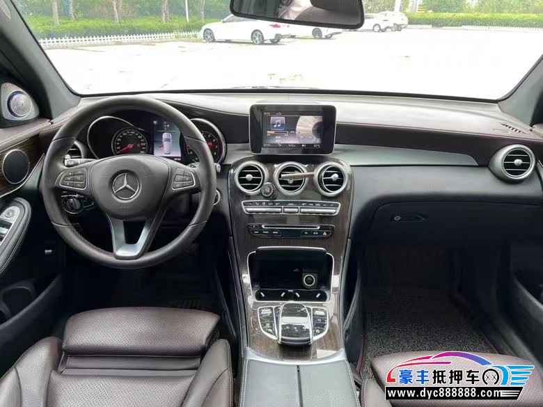 18年奔驰GLC轿车抵押车出售