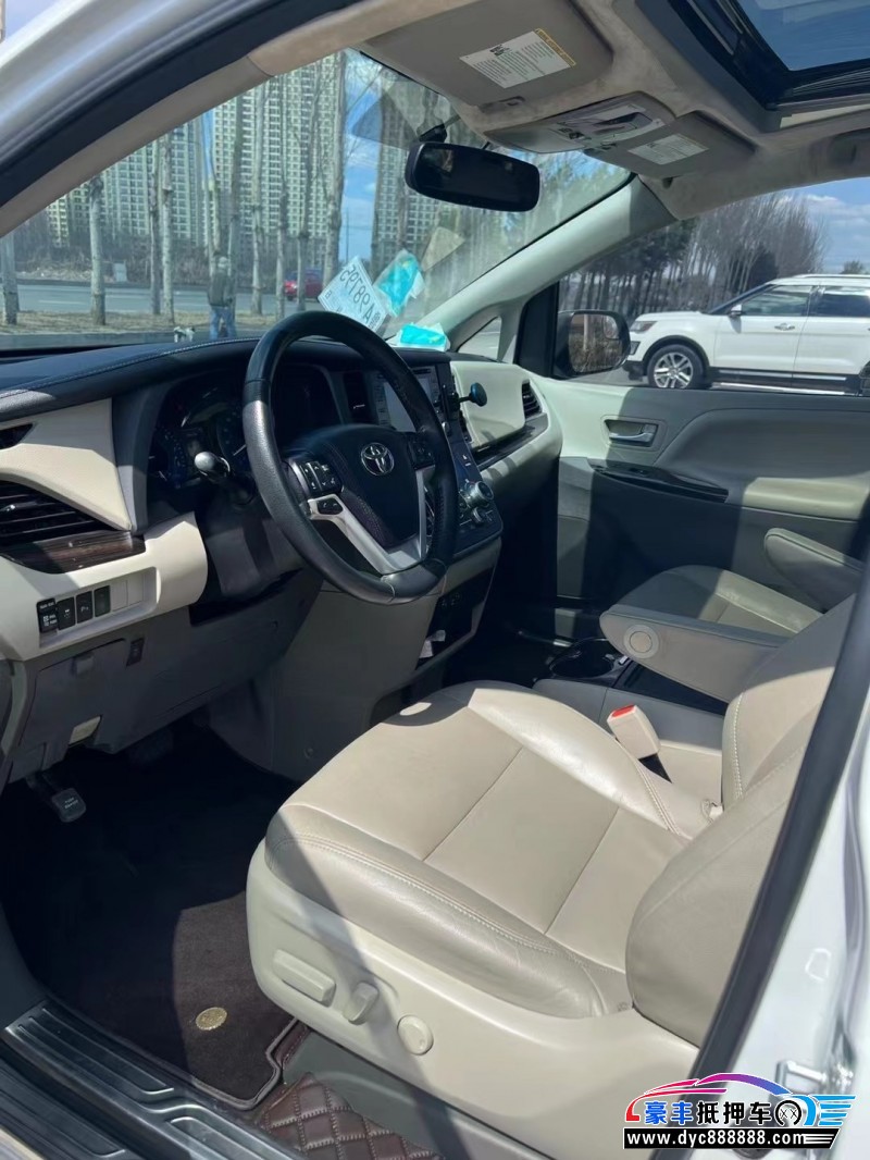 20年丰田塞纳MPV抵押车出售