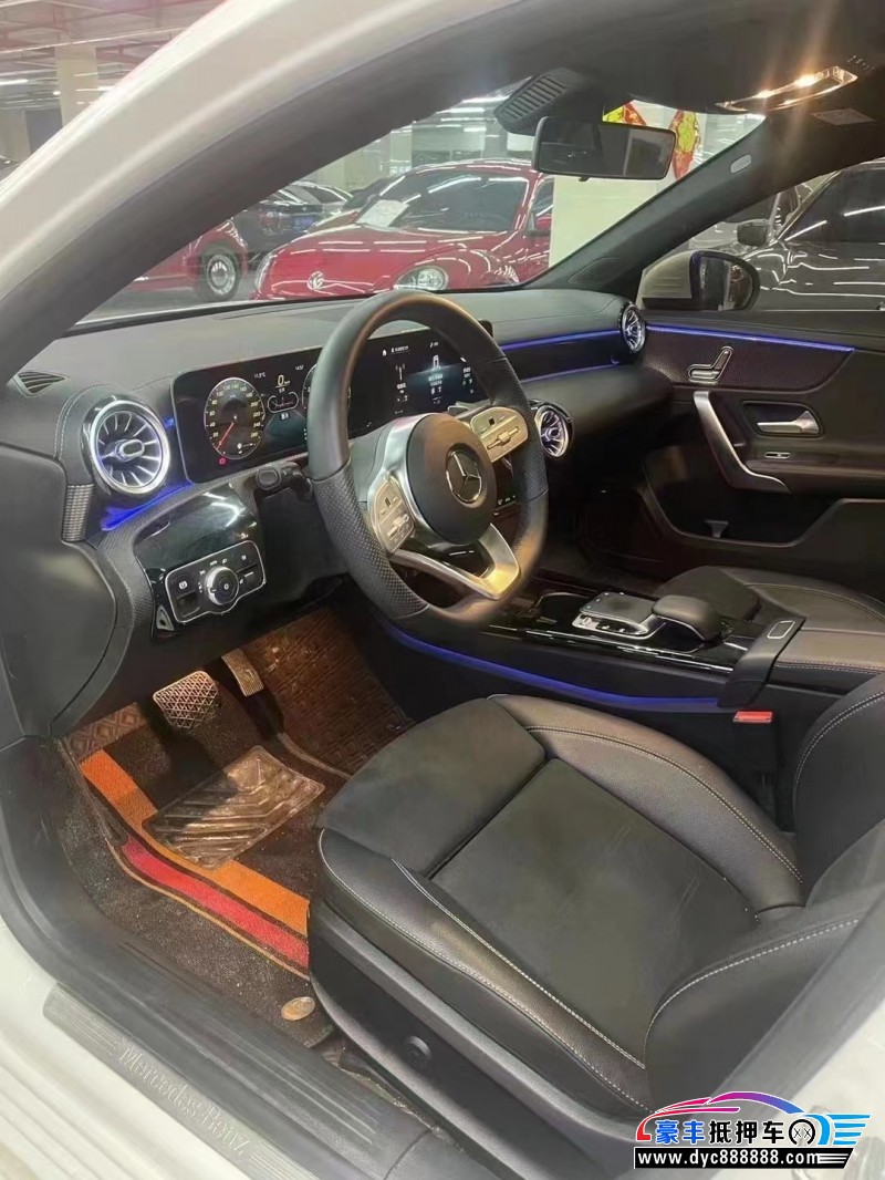 20年奔驰A轿车抵押车出售