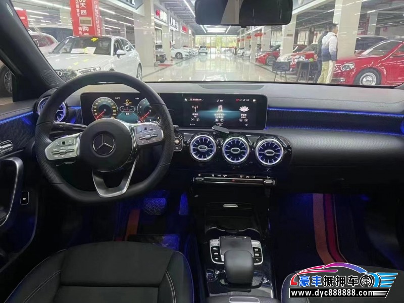 20年奔驰A轿车抵押车出售