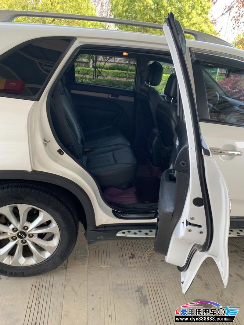 14年起亚索兰托轿车抵押车出售