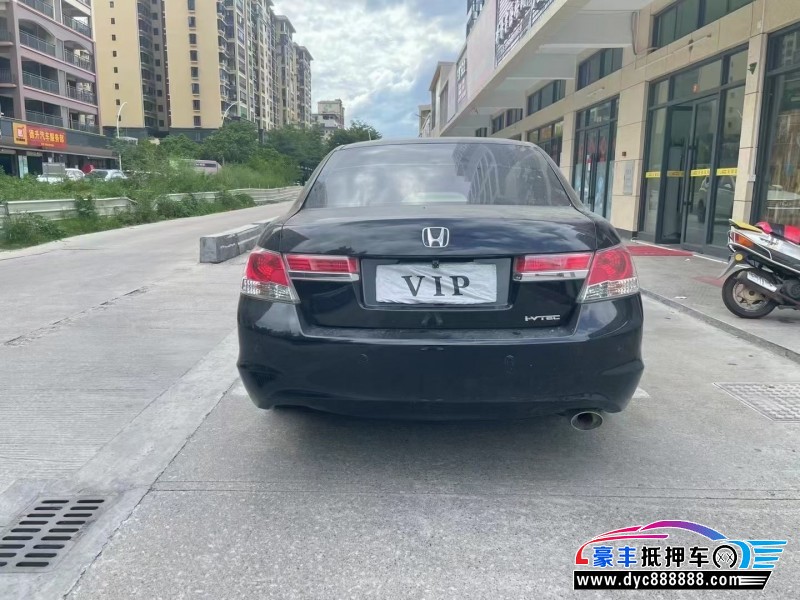 12年本田雅阁轿车抵押车出售