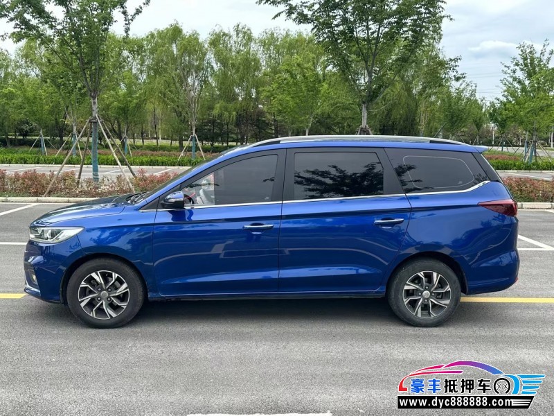 18年宝骏宝骏360轿车抵押车出售