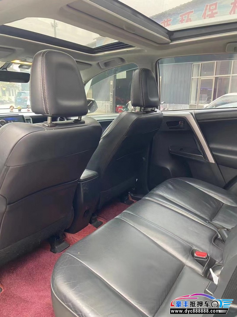 17年丰田RAV4荣放轿车抵押车出售