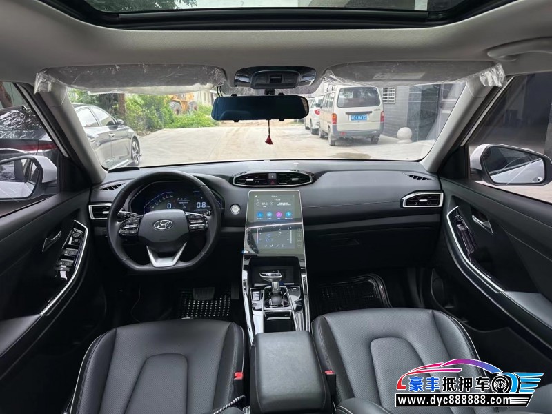 21年现代ix25轿车抵押车出售