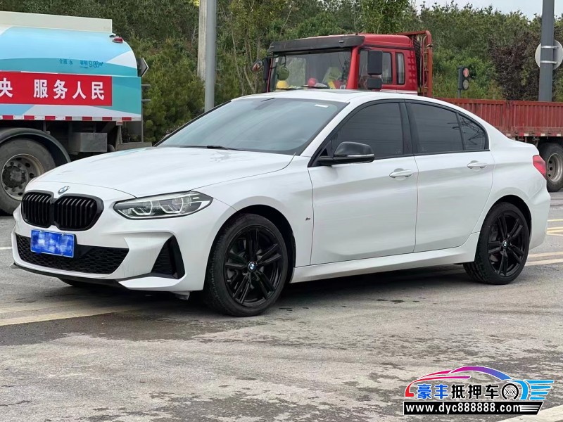 22年宝马1系轿车抵押车出售