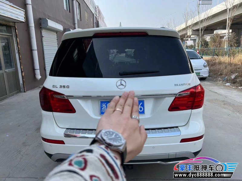 13年奔驰GLSUV抵押车出售