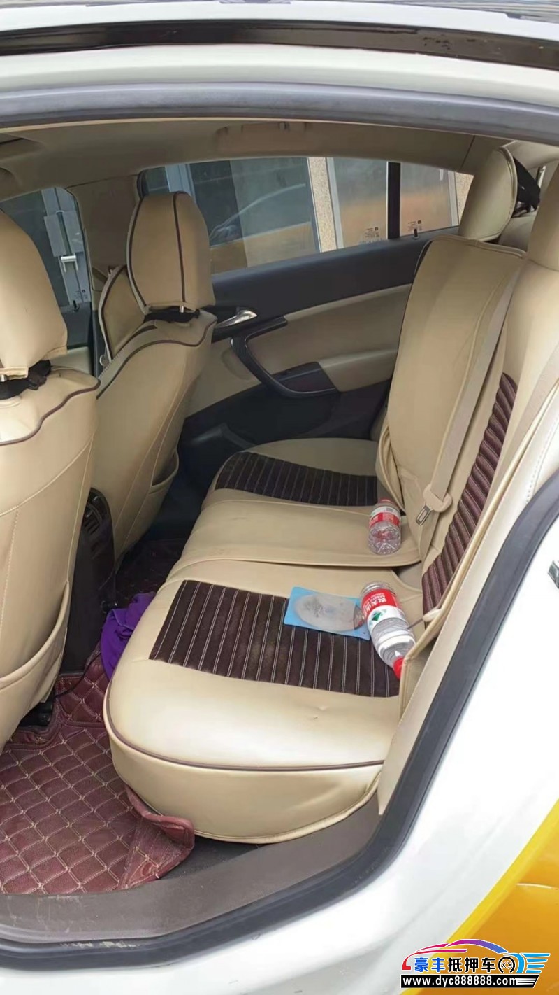 15年别克君威轿车抵押车出售