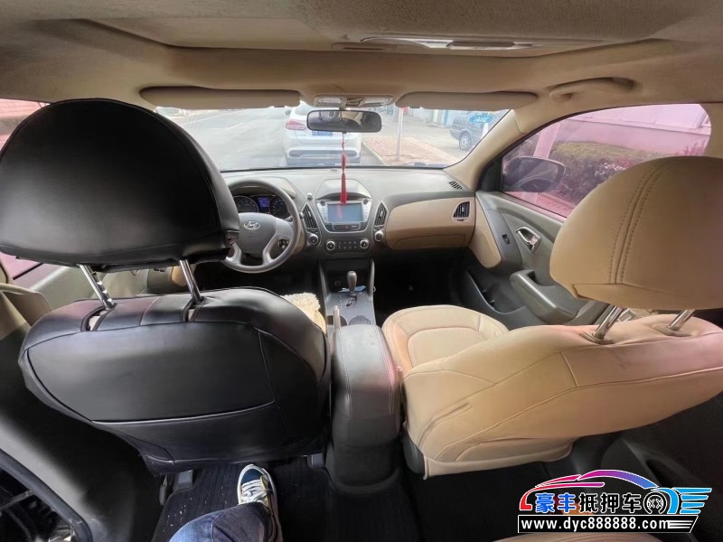 13年现代ix35SUV抵押车出售