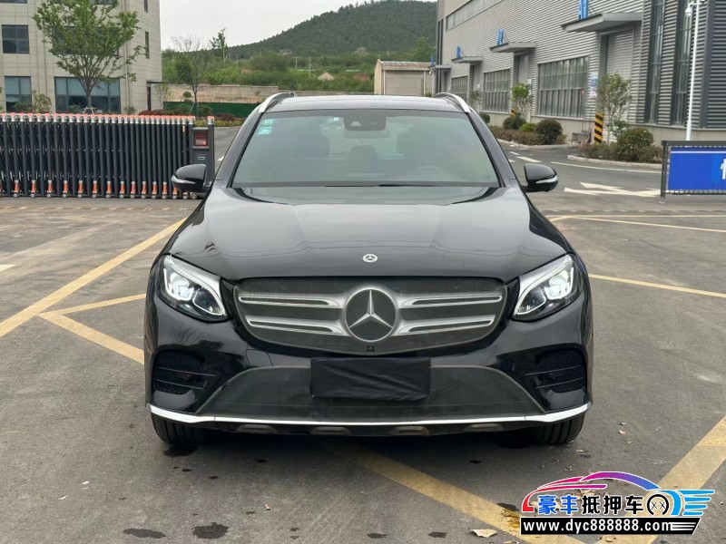 18年奔驰GLC轿车抵押车出售