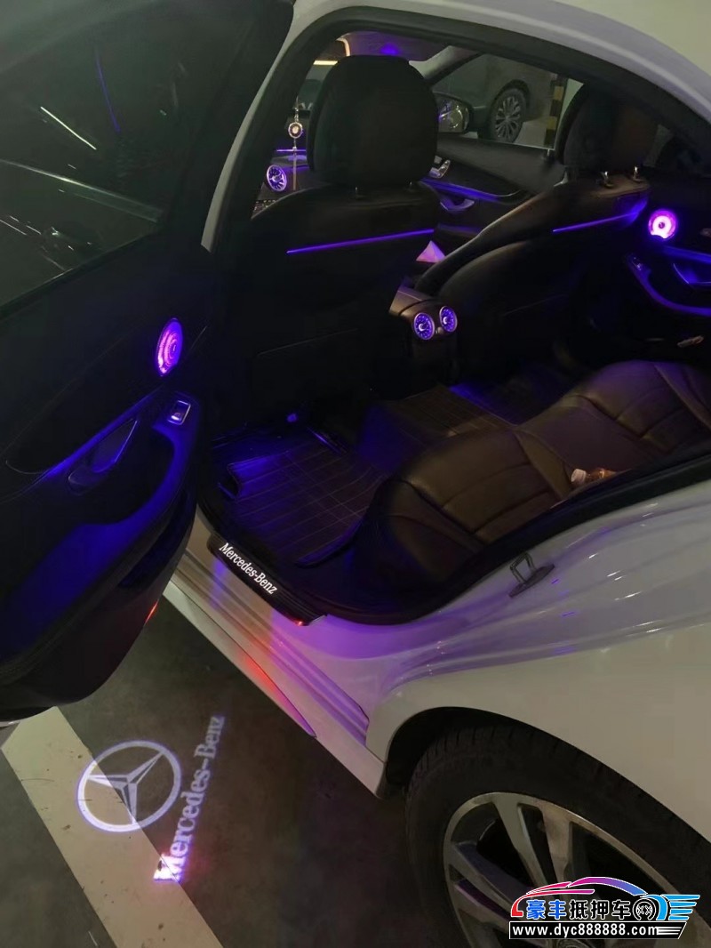 17年奔驰C轿车抵押车出售