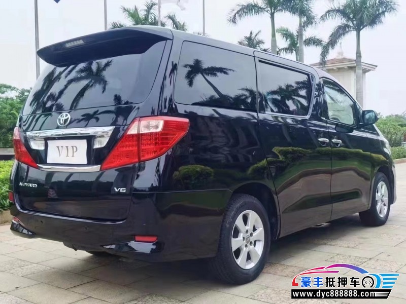 10年丰田埃尔法轿车抵押车出售