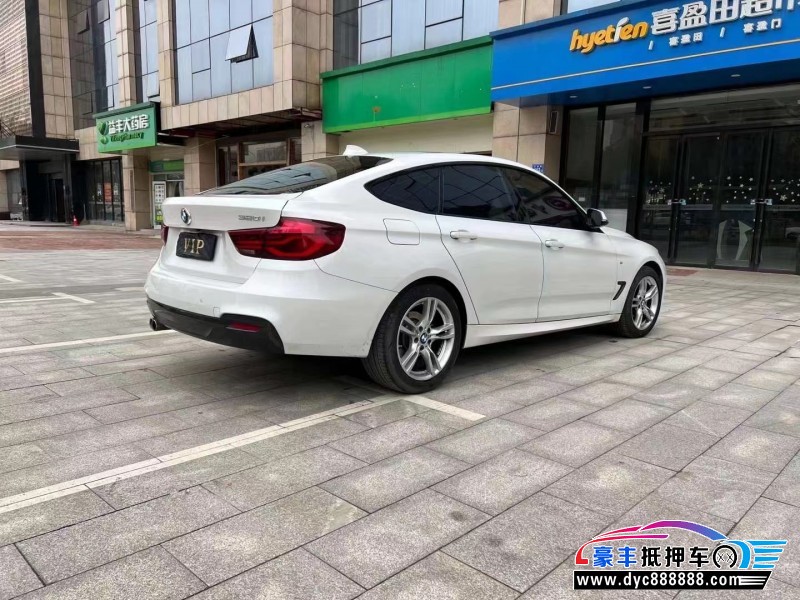 20年宝马3系轿车抵押车出售