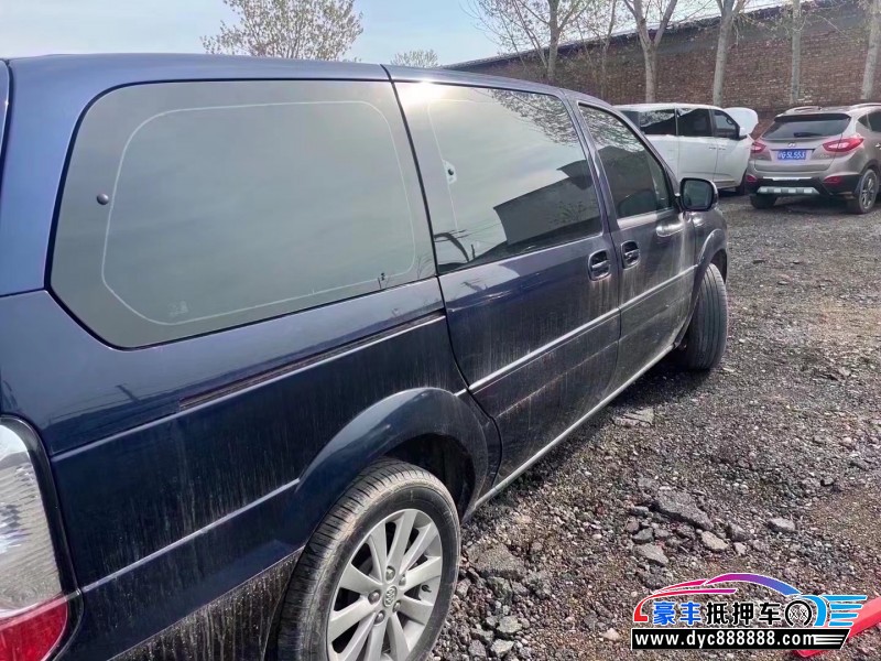 15年别克GL8轿车抵押车出售