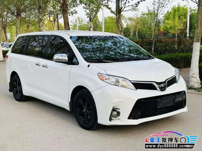 16年丰田塞纳轿车抵押车出售