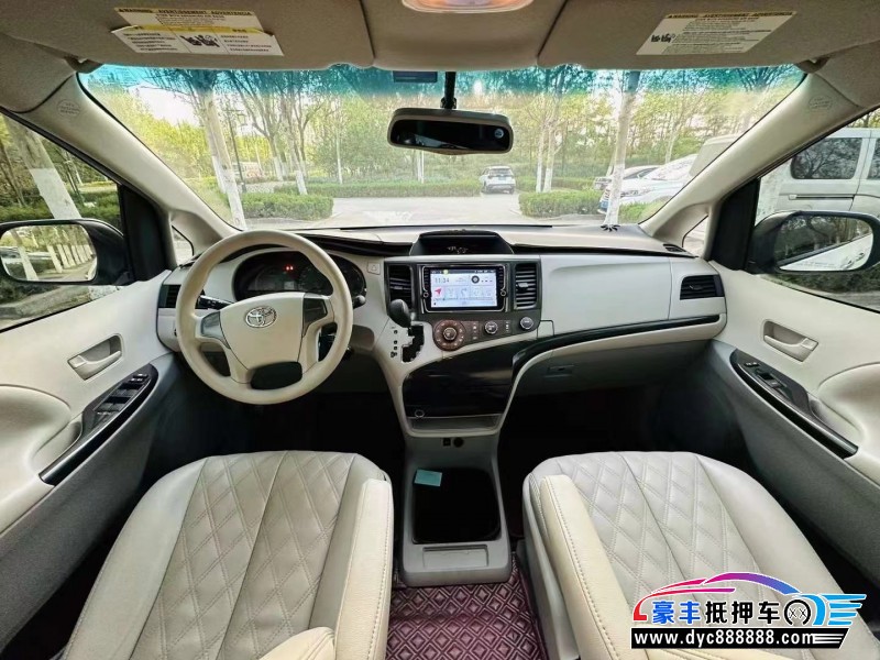 16年丰田塞纳轿车抵押车出售