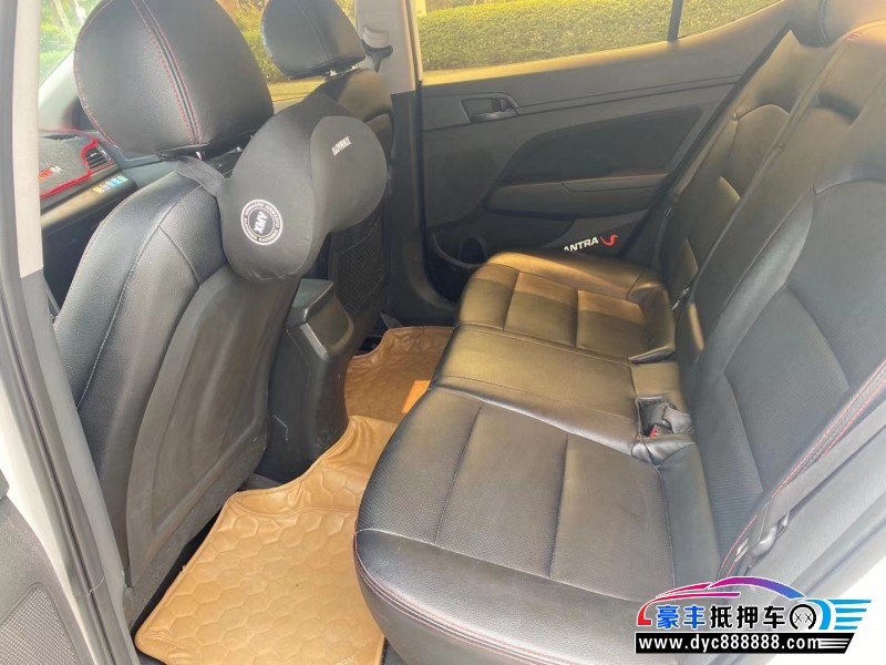 17年现代领动轿车抵押车出售