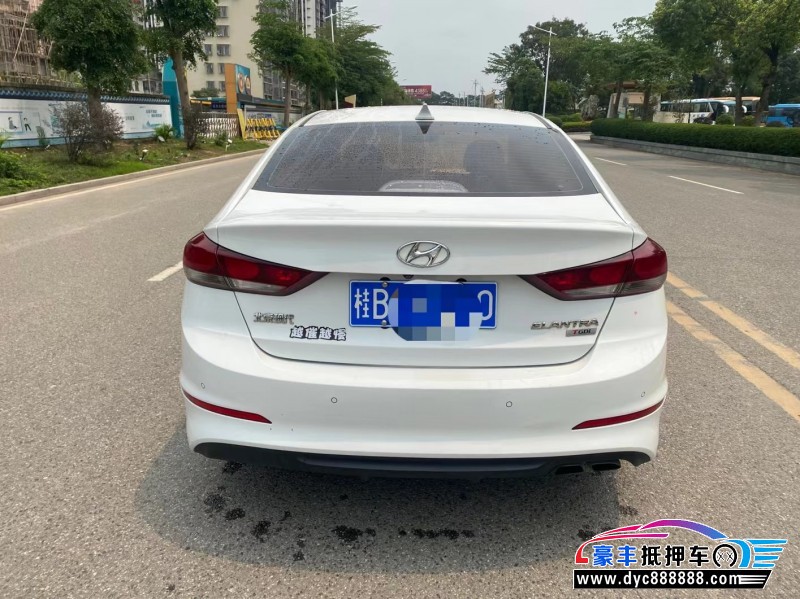 17年现代领动轿车抵押车出售