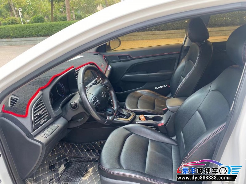 17年现代领动轿车抵押车出售