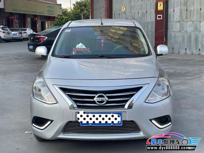 15年日产阳光轿车抵押车出售