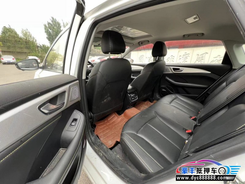 22年荣威ei6轿车抵押车出售