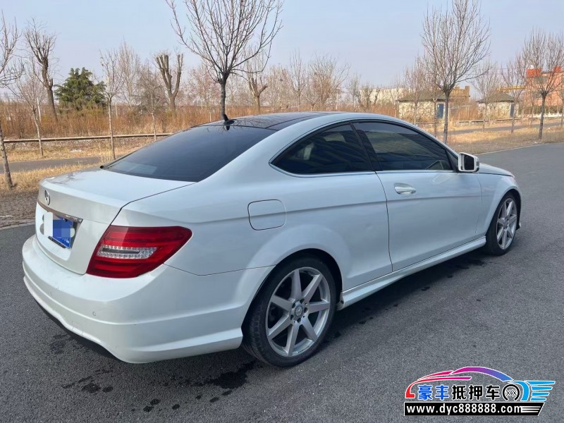 13年奔驰C级(进口)轿车抵押车出售