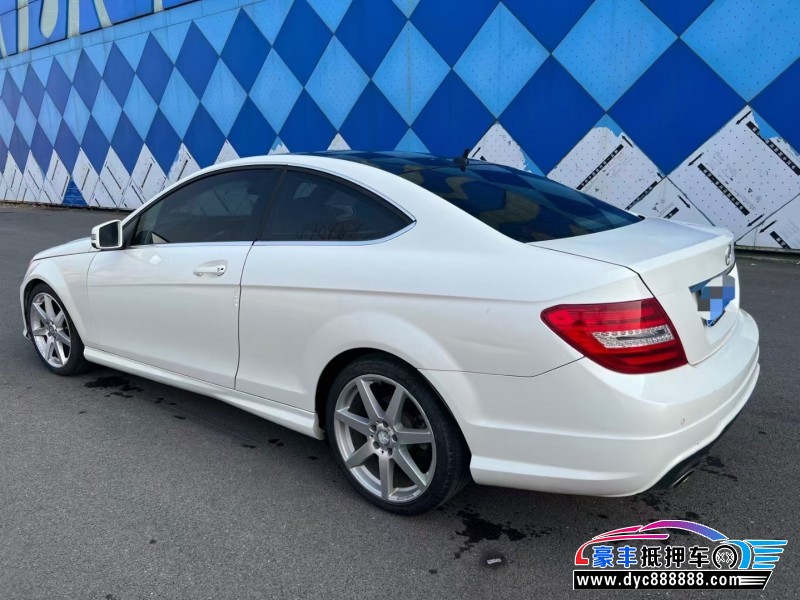 13年奔驰C级(进口)轿车抵押车出售