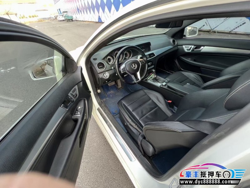 13年奔驰C级(进口)轿车抵押车出售