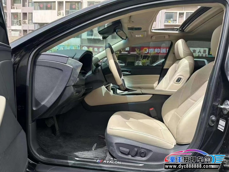 22年丰田亚洲龙轿车抵押车出售