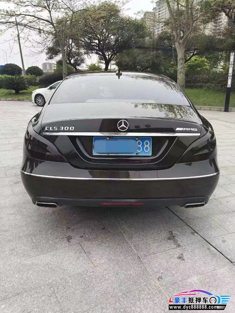 13年奔驰CLS级轿车抵押车出售