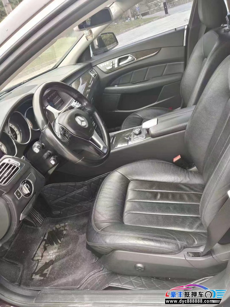 13年奔驰CLS级轿车抵押车出售