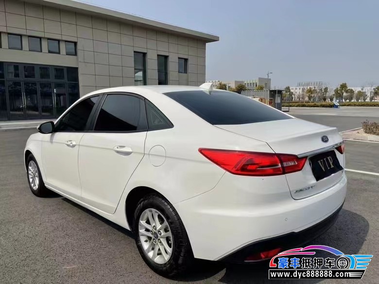 20年福特福睿斯轿车抵押车出售