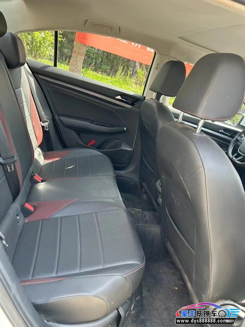 18年大众宝来轿车抵押车出售