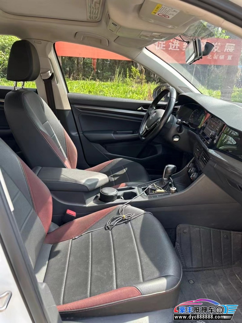 18年大众宝来轿车抵押车出售