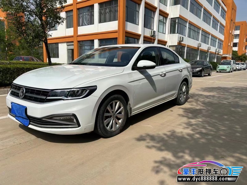 18年大众宝来轿车抵押车出售