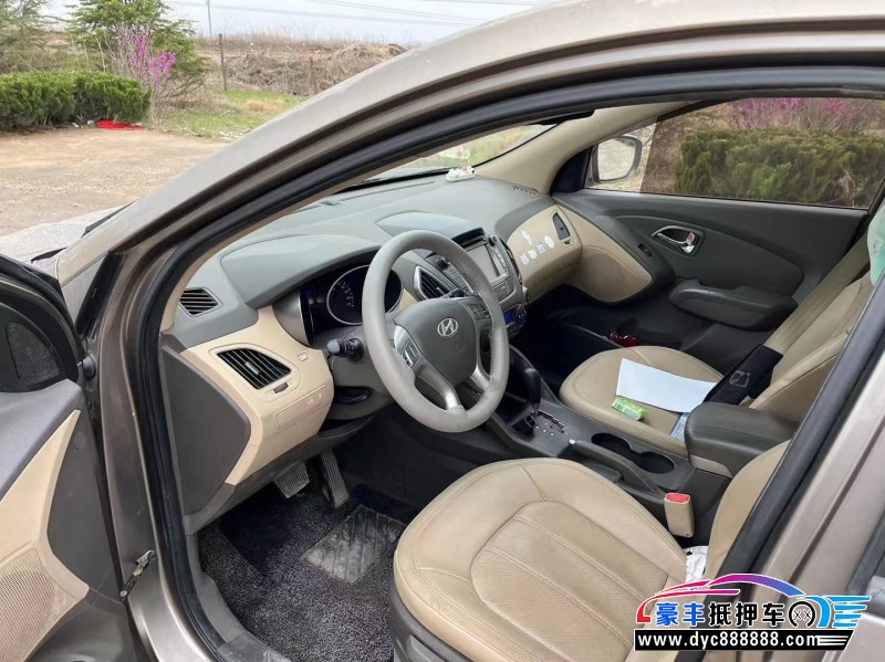 11年现代ix35SUV抵押车出售