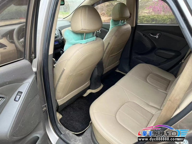 11年现代ix35SUV抵押车出售