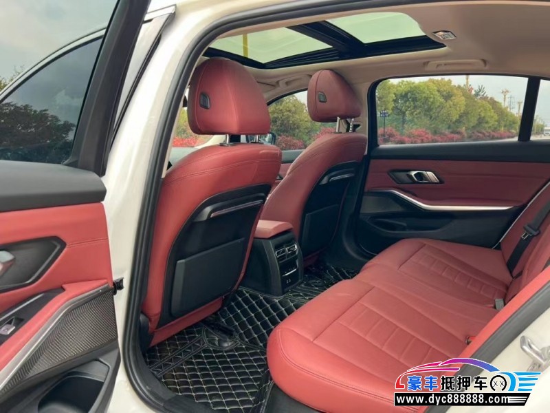 21年宝马3系轿车抵押车出售