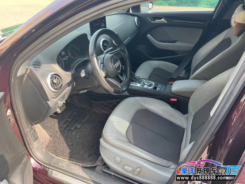 17年奥迪A3轿车抵押车出售