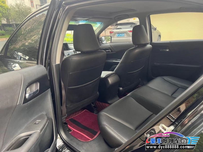 17年本田雅阁轿车抵押车出售