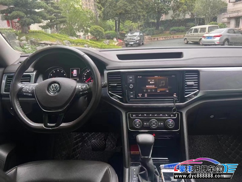 20年大众途昂轿车抵押车出售