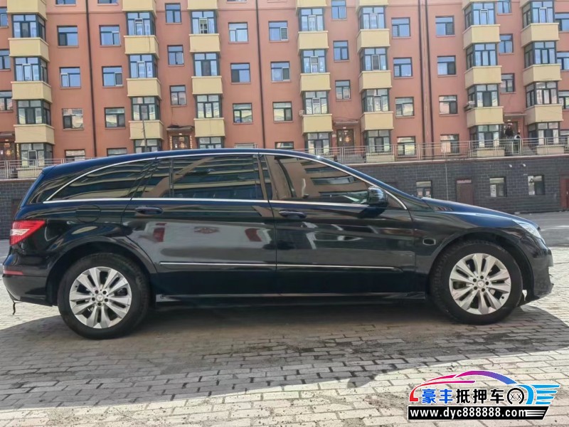 14年奔驰RMPV抵押车出售