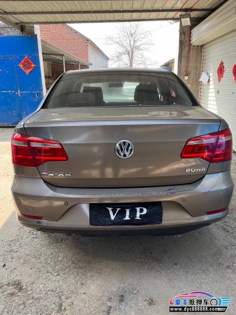 15年大众宝来轿车抵押车出售