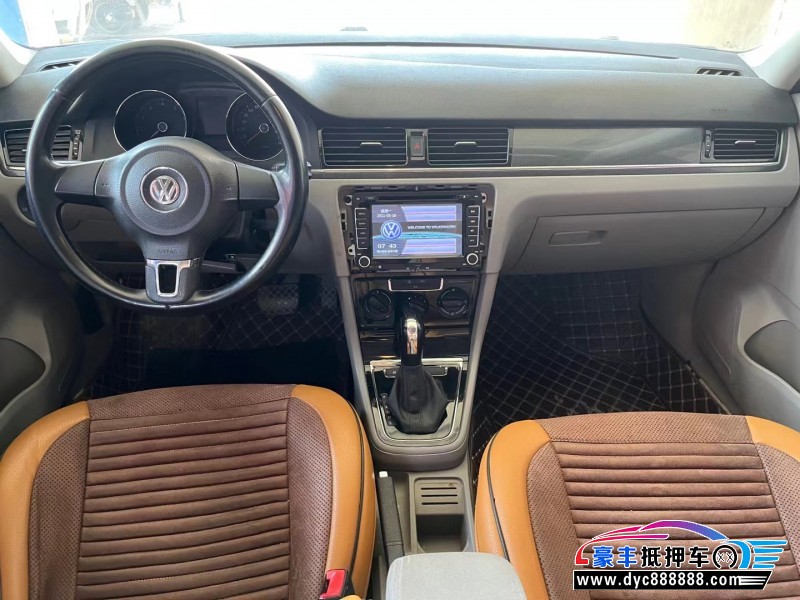 15年大众宝来轿车抵押车出售