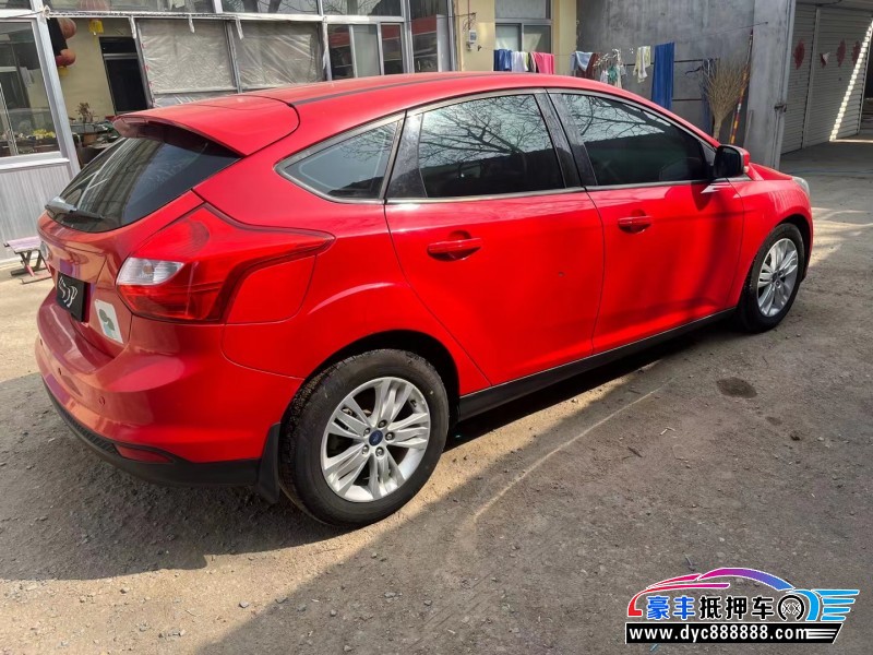 12年福特福克斯轿车抵押车出售