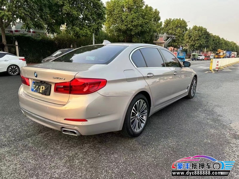 18年宝马5系轿车抵押车出售