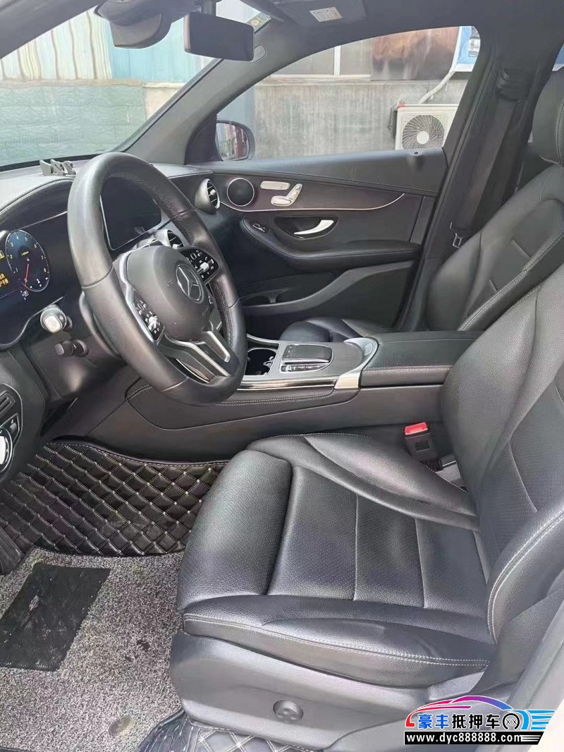 20年奔驰GLC轿车抵押车出售