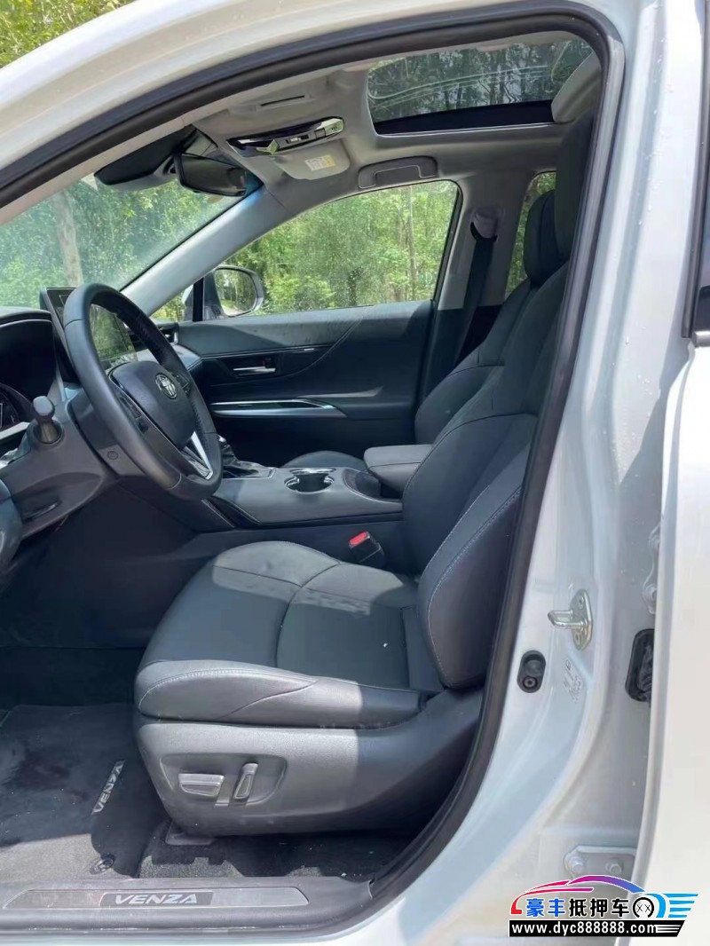 22年丰田威讽SUV抵押车出售