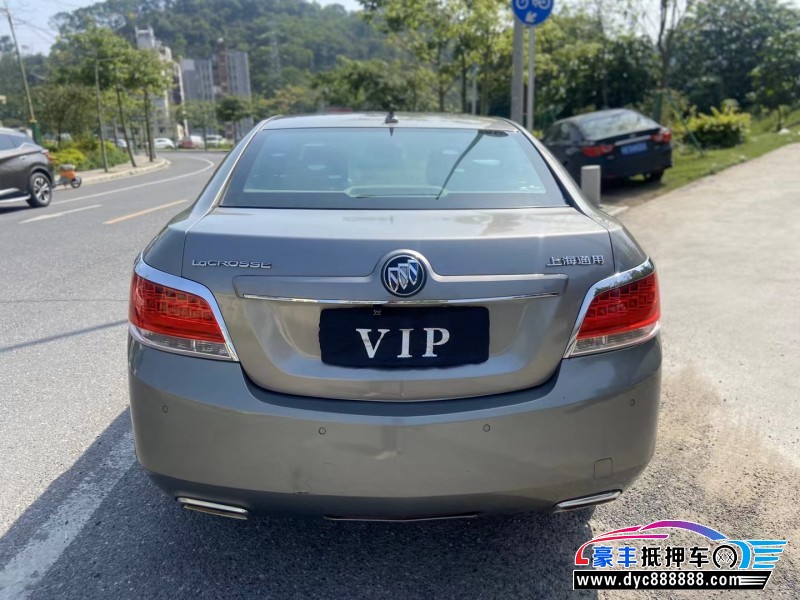 10年别克君越轿车抵押车出售